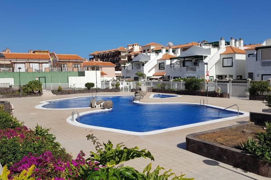 Private Apartment With Roof Terrace Arona  Dış mekan fotoğraf