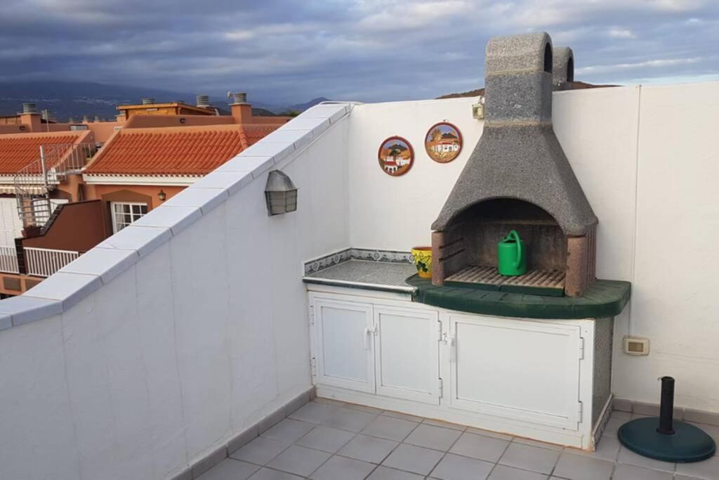 Private Apartment With Roof Terrace Arona  Dış mekan fotoğraf