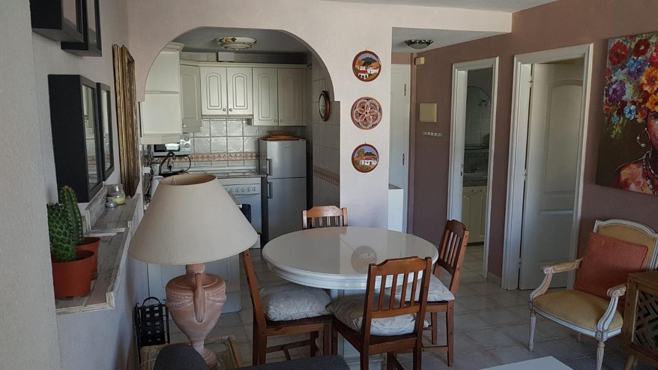 Private Apartment With Roof Terrace Arona  Dış mekan fotoğraf